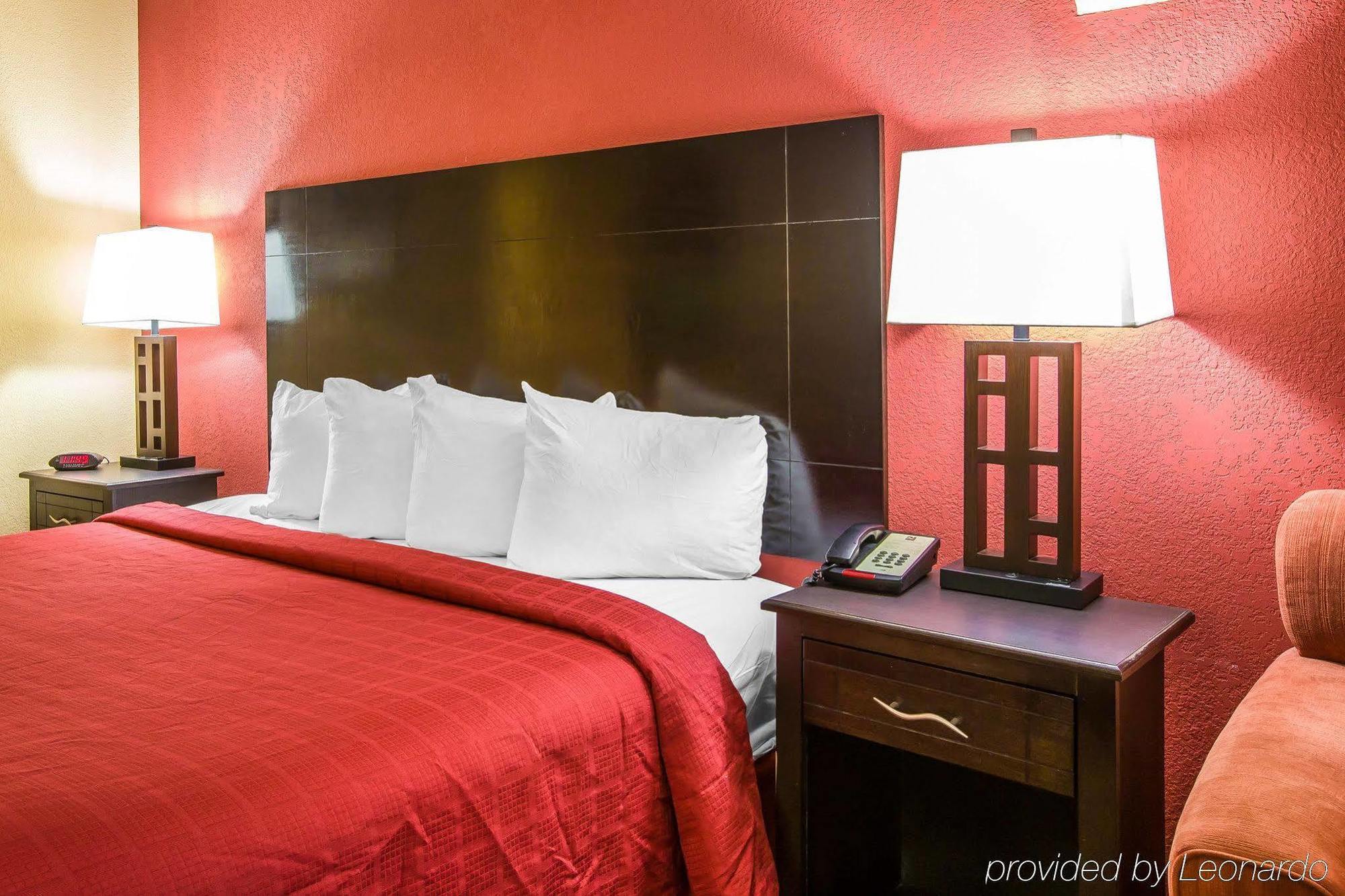 Knights Inn & Suites غريفين المظهر الخارجي الصورة