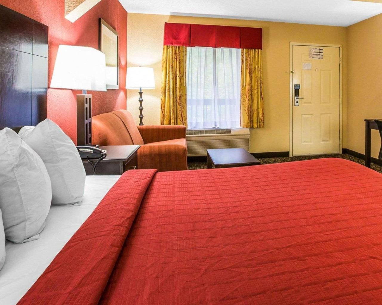Knights Inn & Suites غريفين المظهر الخارجي الصورة