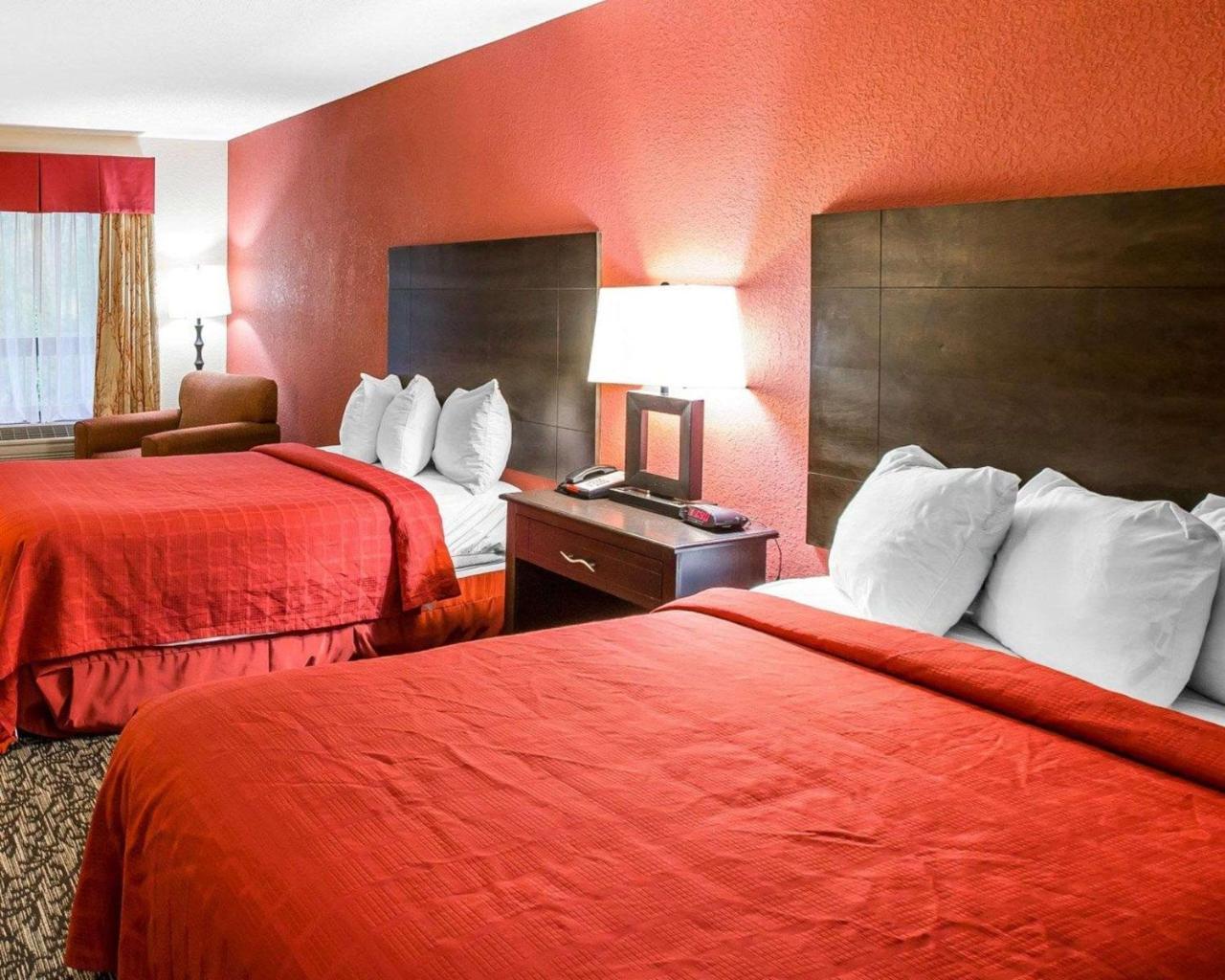 Knights Inn & Suites غريفين المظهر الخارجي الصورة